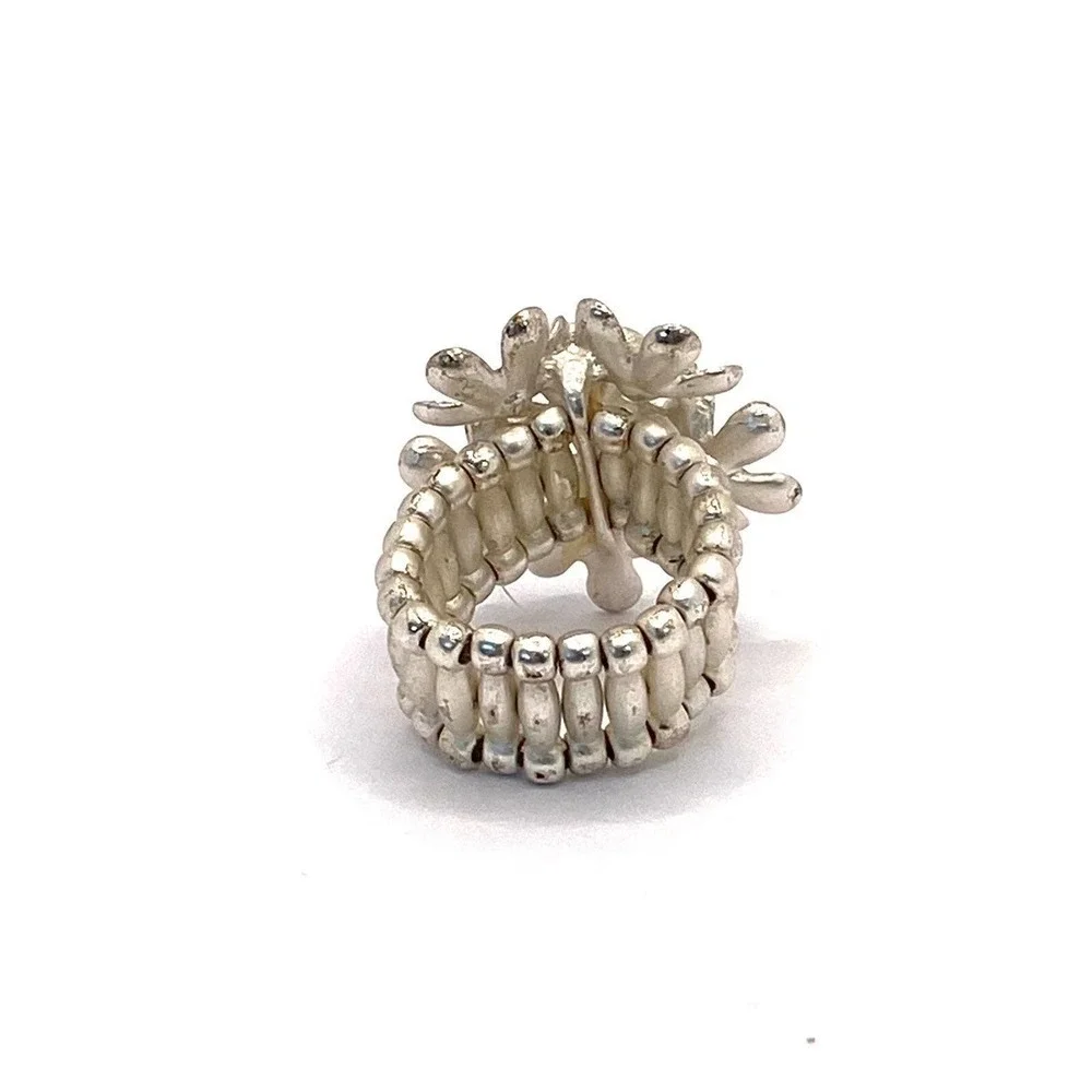 Ring Stretch Flowers Rhinestones 7 Size Silver Tone